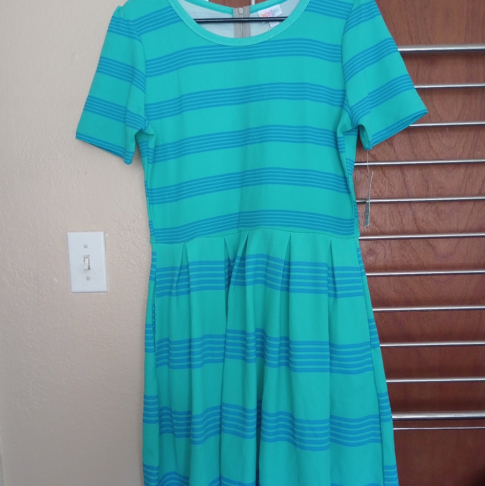 LulaRoe Amelia XL Green, Blue stripes dress